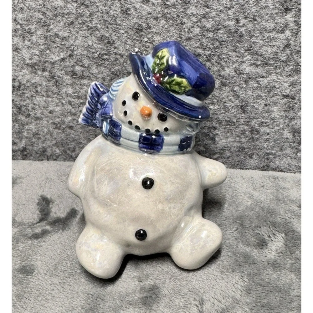 Snowman Ornaments Set of 3 Ceramic Hand painted Iridescent White w/ blue‎ Hat